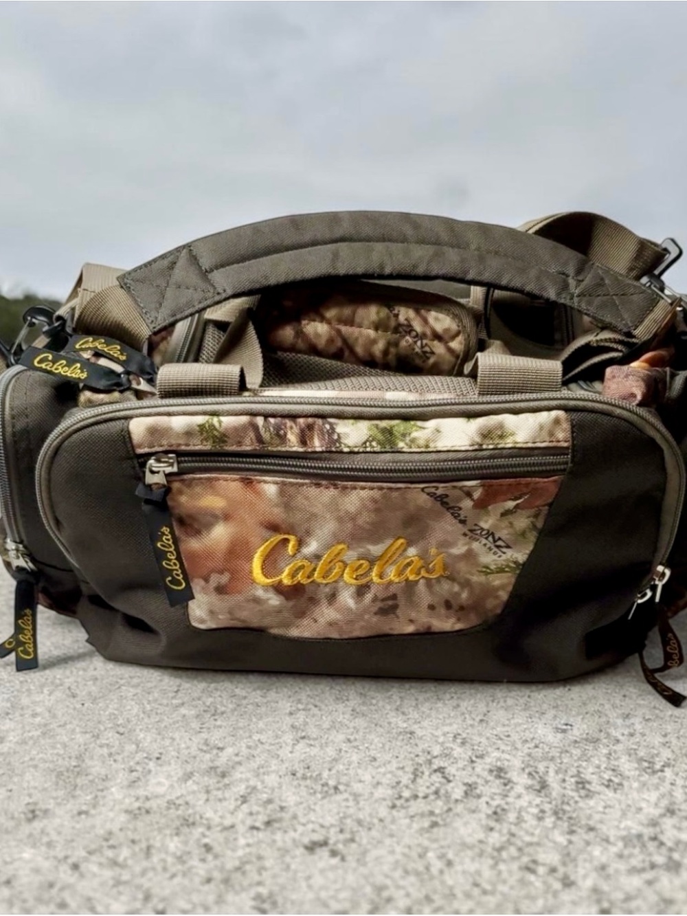 Cabela’s Catch-all Gear Utility Duffle Bag Camouflage good used cond